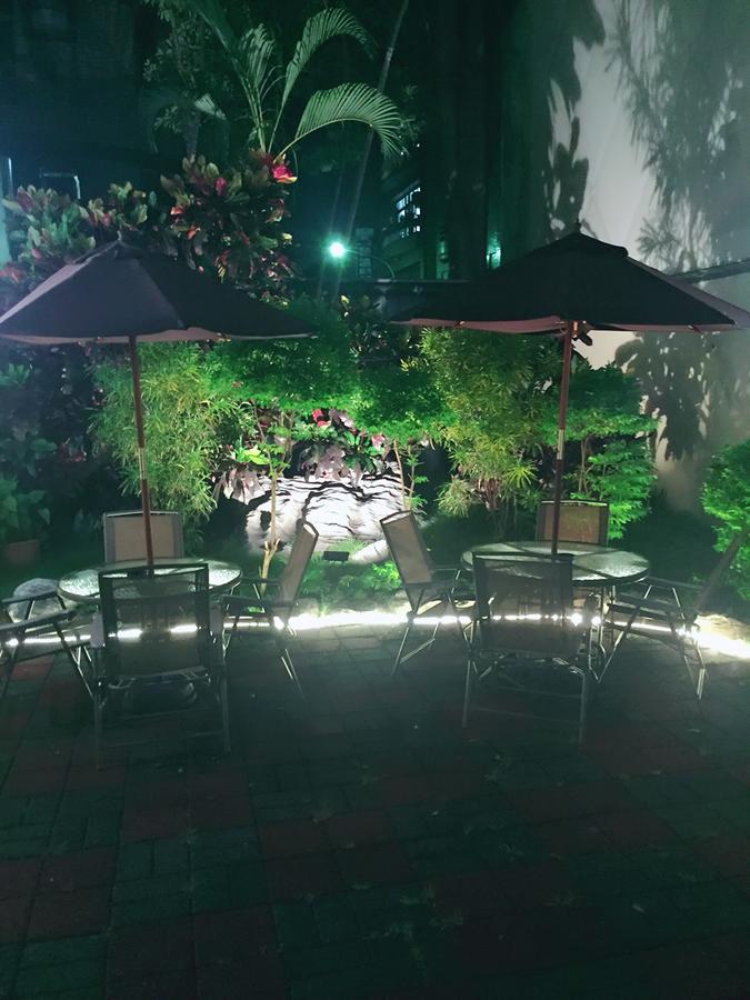 Jungle City Motel Chiayi City Exterior photo