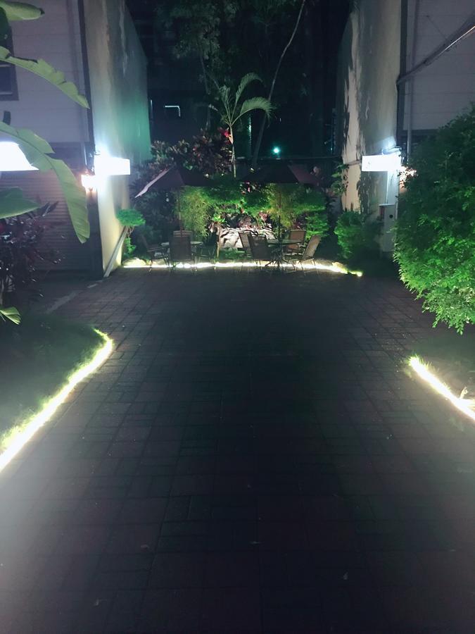 Jungle City Motel Chiayi City Exterior photo